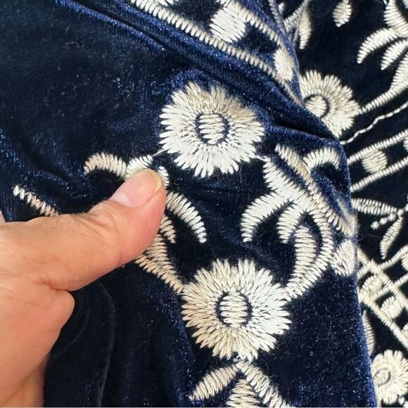 Soft surroundings velvet and crochett shirt - Picture 8 of 8